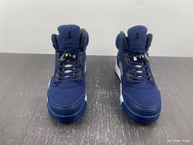 1st Kicks Jordan Air 5 FD6812-400 Georgetown 0729